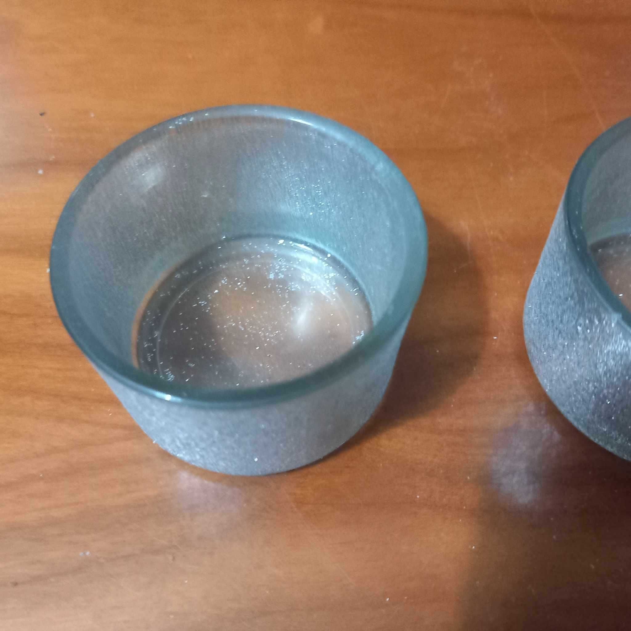 2 suportes de vela prateados NOVO
