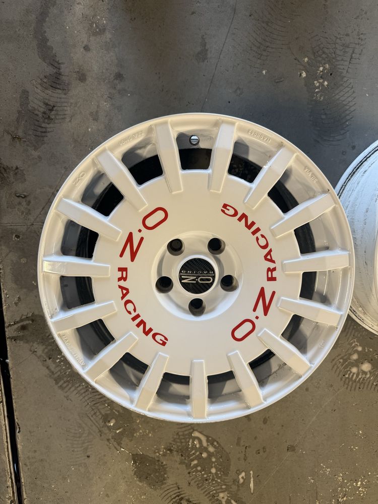 Felgi OZ RACING Rally 18 x 8j 5x114,3