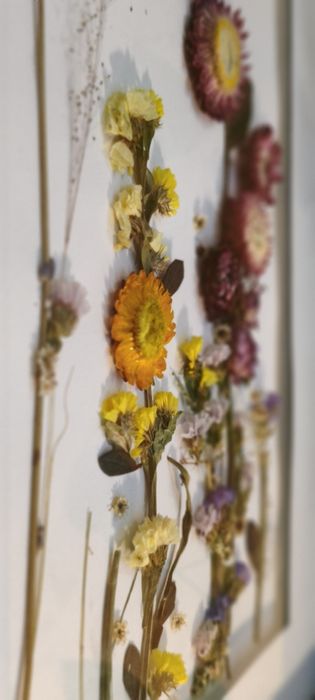 Quadros decorativos feitos a mão,  designs florais exclusivos.