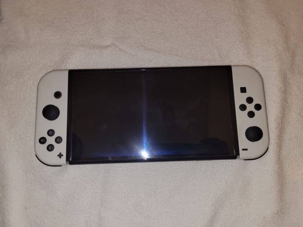 Nitendo Switch Deluxe