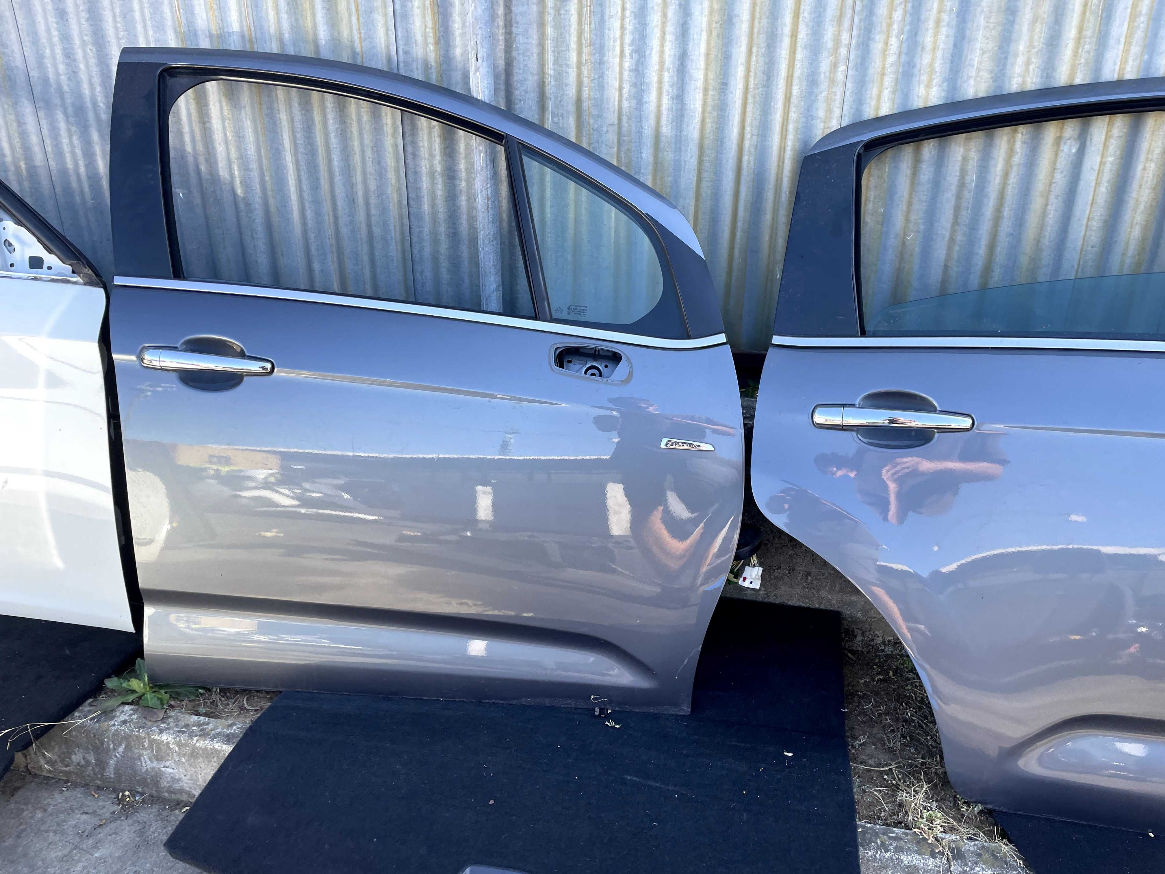 Citroen C3 II KTHC kompletne drzwi przednie prawe eur