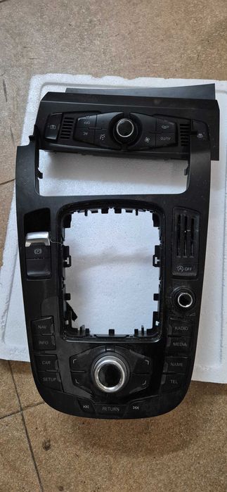 Radio com ecrã  Audi A4 B8