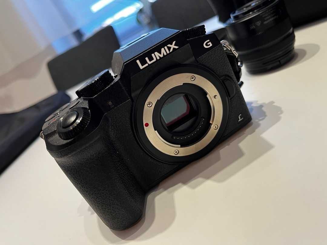 Sprzedam Panasonic Lumix DMC-G7 + Obiektyw H-FS1442A 14–42mm + Torba