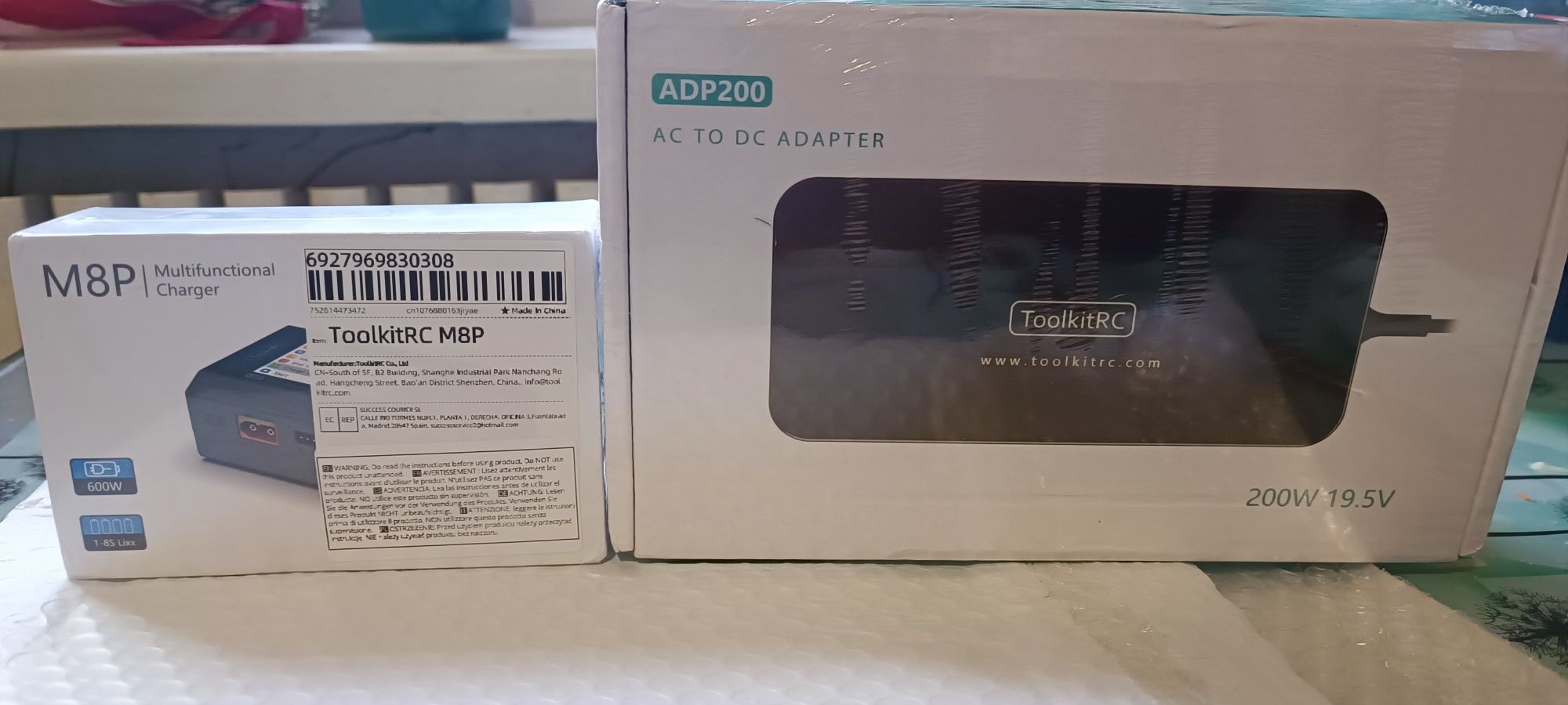 FPV SET Набір для зарядки дронів Toolkitrc m8p та Toolkitrc adp 200.