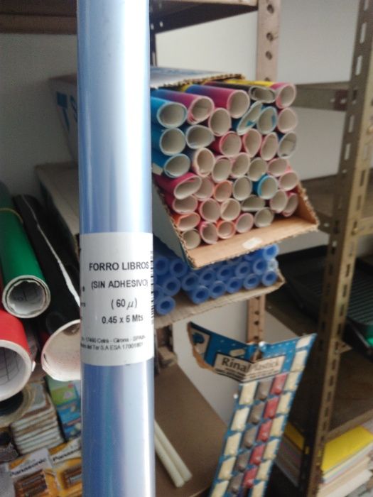 Papel plástico de encapar