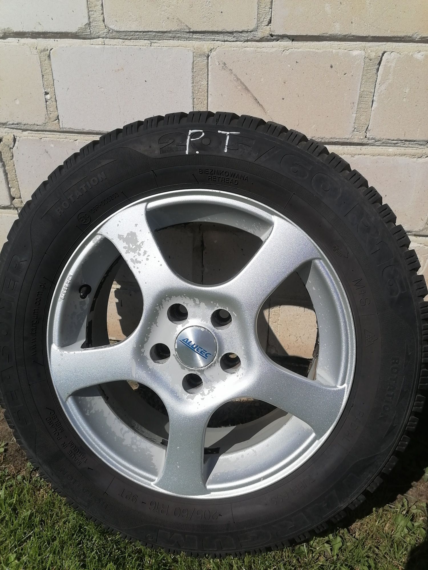 Okazj Felgi  16 z oponami 205x60x16