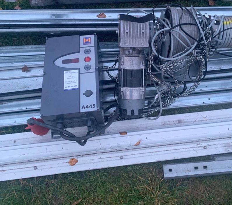 Brama garażowa Hörmann 6m x 3,7m obslugiwana elektrycznie