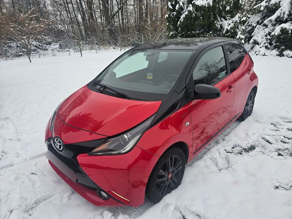 Toyota Aygo tzw. FULL OPCJA Toyota Aygo 1.0 VVT-i X-cite EU6 + Cool + Navi + Smart