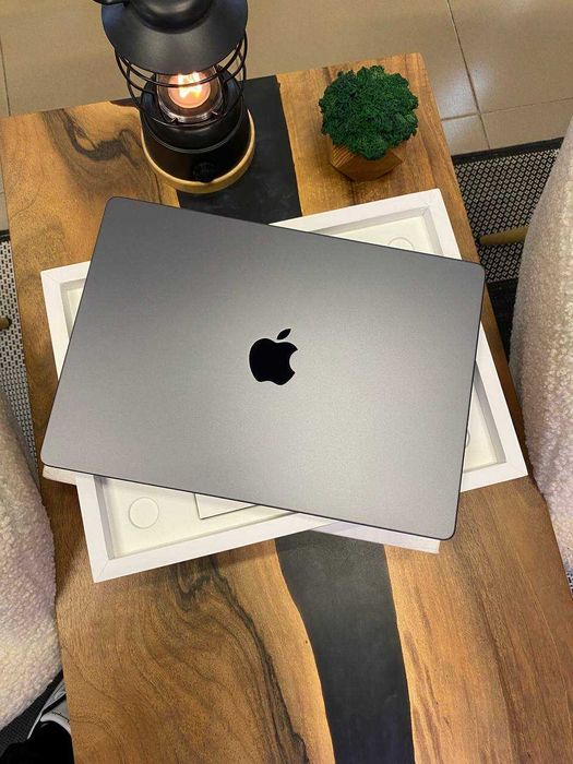 Ноутбук Apple MacBook Pro 14" M4 16/512GB Space Black (MW2U3) 2024