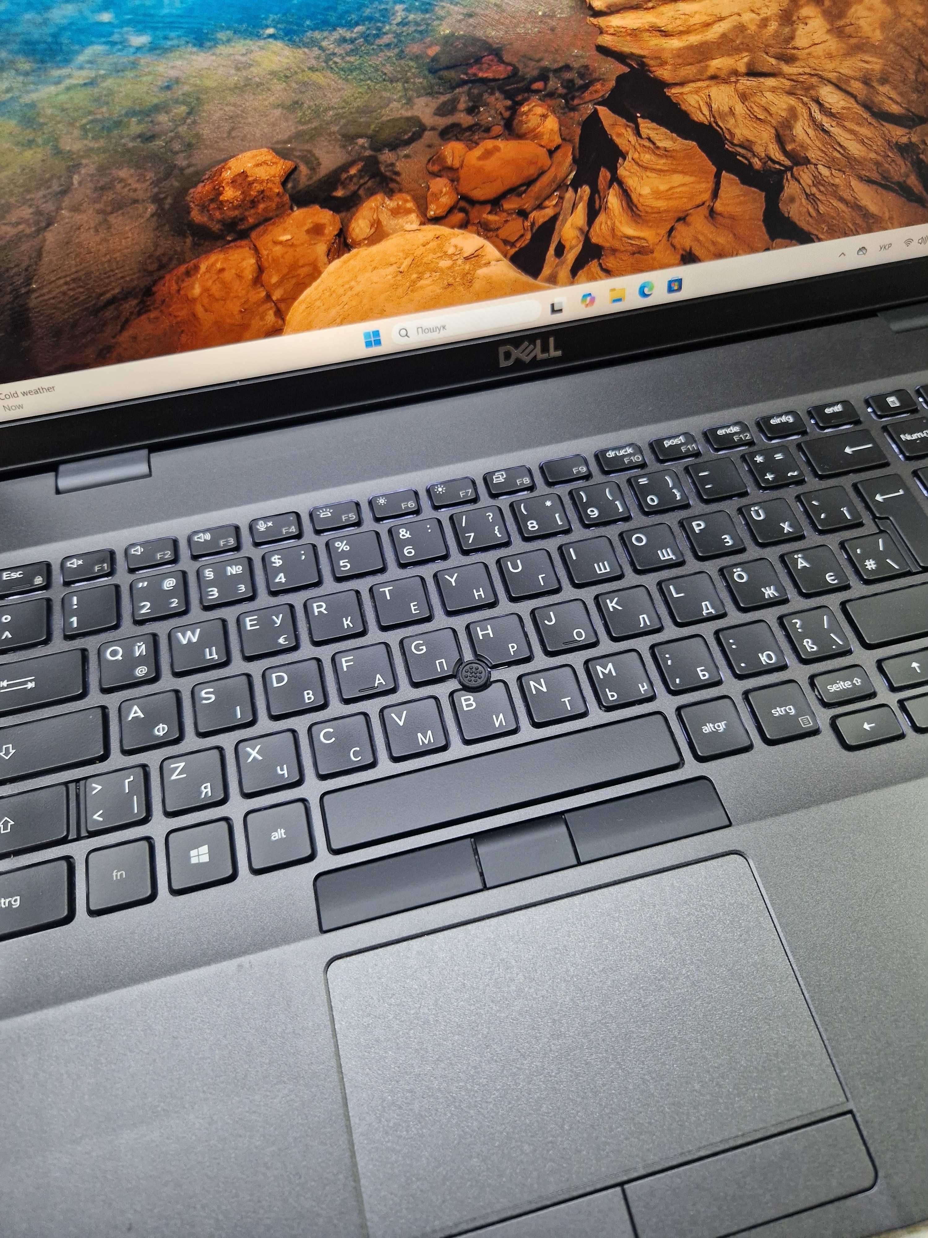 Dell Latitude 5500 - i5-8365U/8Gb/256ssd/W15.6" FHD ips/W10 Pro