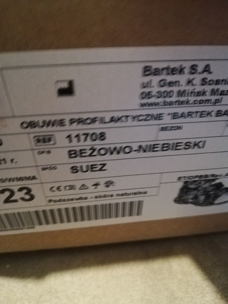 Sandałki dziecięce firmy Bartek skóra naturalna jak nowe 23