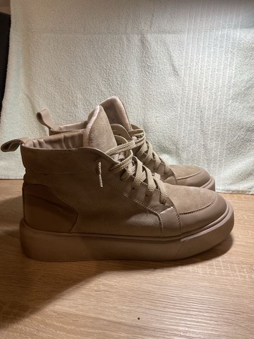 Хайтопи жіночі б/у