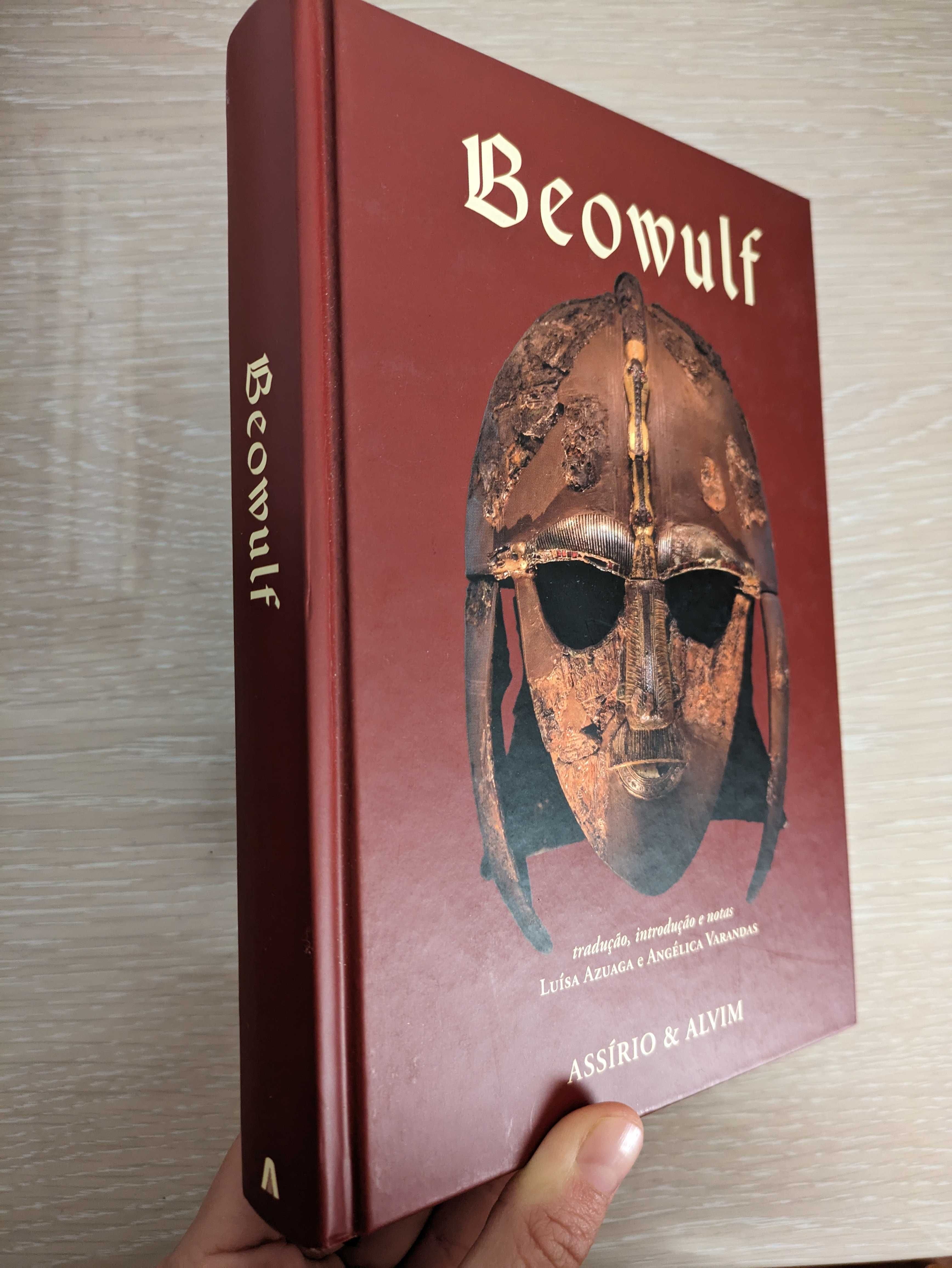 Livro clássico "Beowulf" (poema heróico)