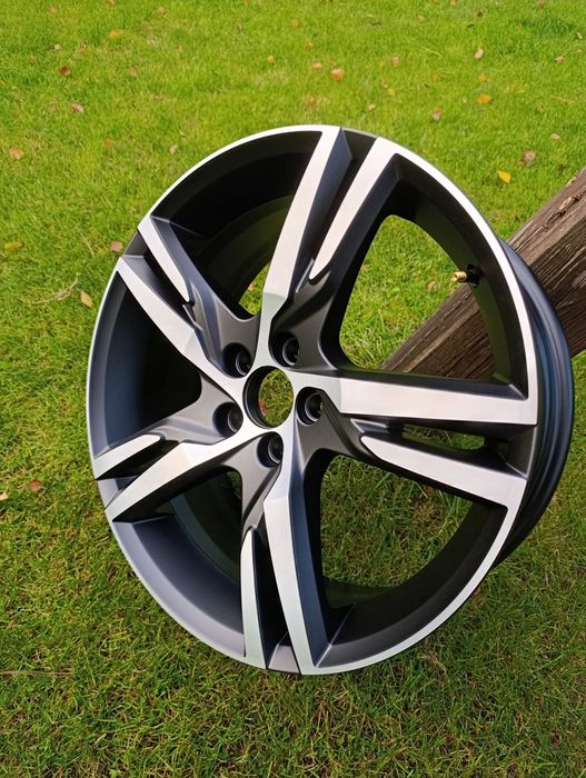 Kompleksowa renowacja felg CNC aluminiowych malowanie proszkowe