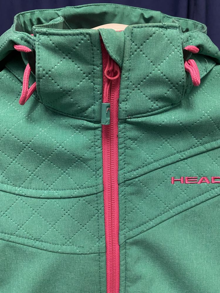 Продам теплую куртку от бренда Head 140-146