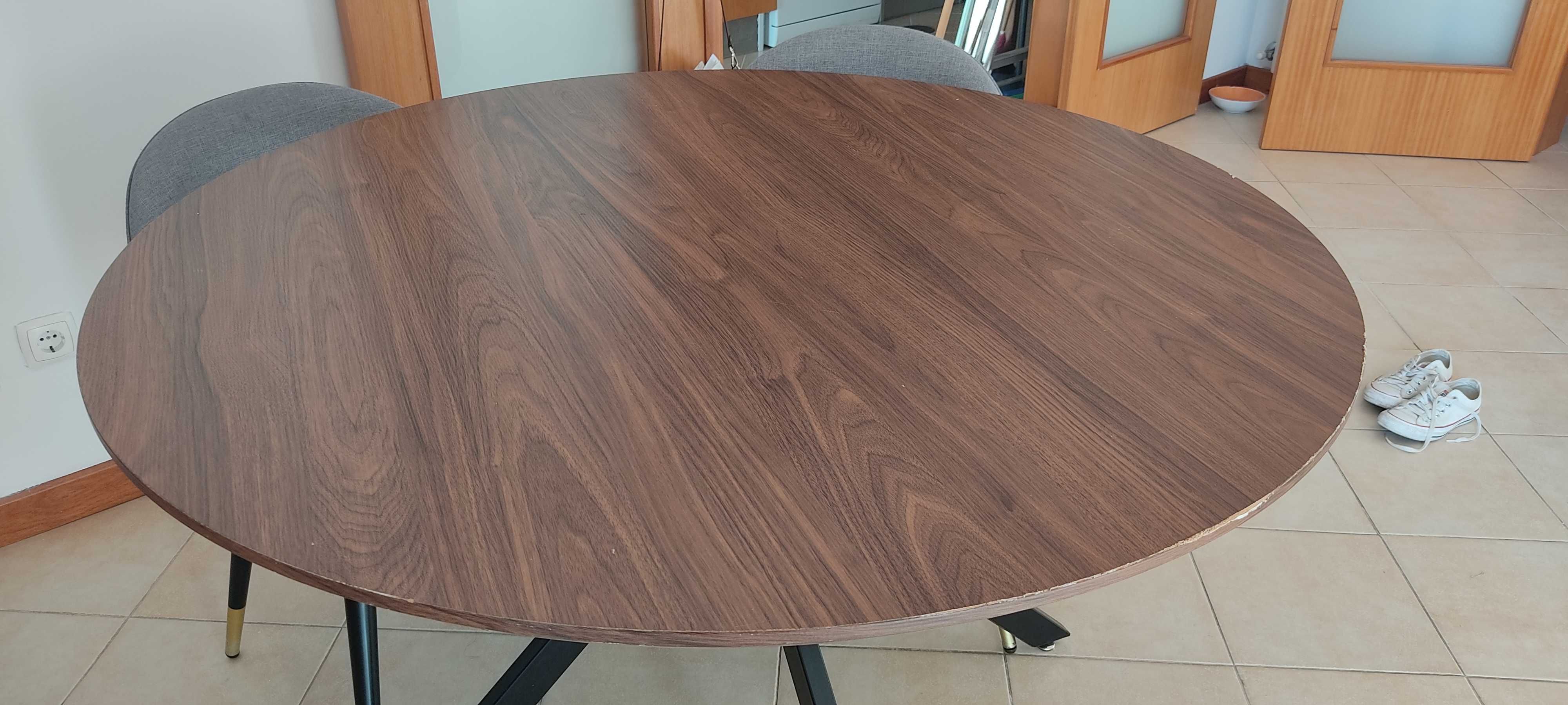 Mesa de jantar redonda