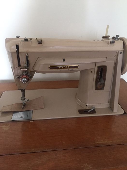 Máquina costura antiga Singer
