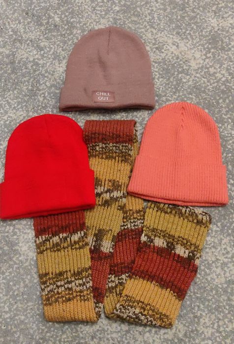 Шапки на девочку и шарфик