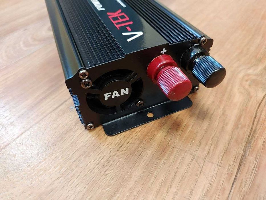 Преобразователь напряжения Инвертор 12 220 2000Вт Перетворювач напруги