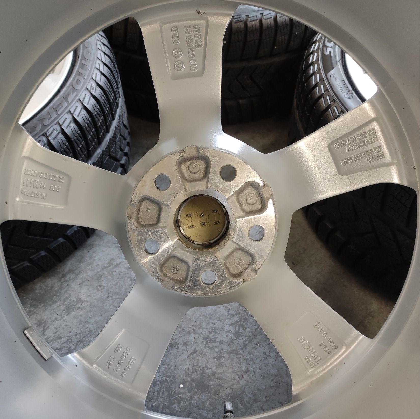 Koła Zimowe 19 Audi A3 S3 8V 8Y 235/35R19 Pirelli Zima 5x112 Felgi