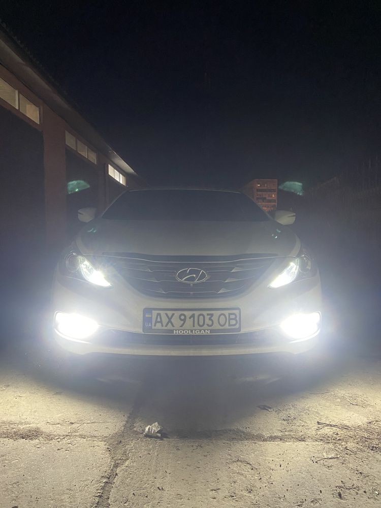 Hyundai Sonata 2011 року 2.0 (газ/бензин)