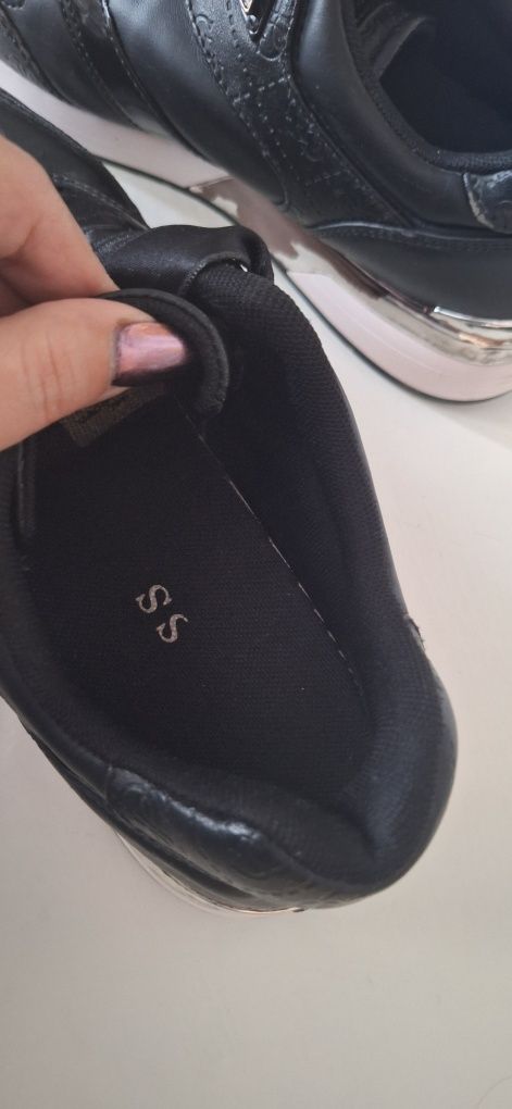 Sneakersy damskie Guess