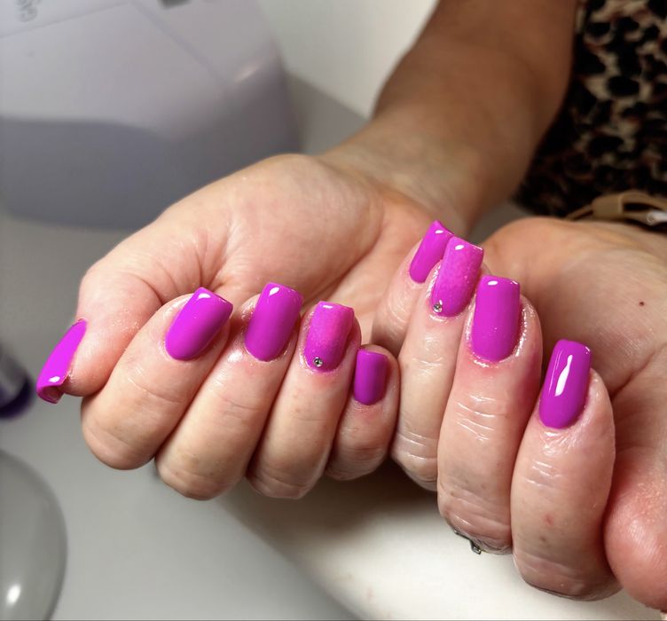 Paznokcie żelowe/hybrydowe 80 zł