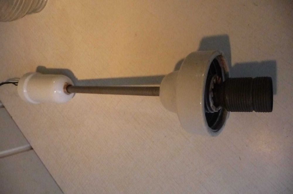 Lampa sufitowa, szklany klosz, antyk PRL