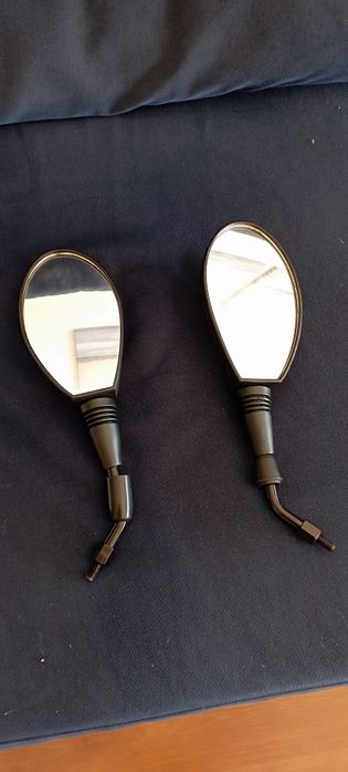 Par de retrovisores para scooter