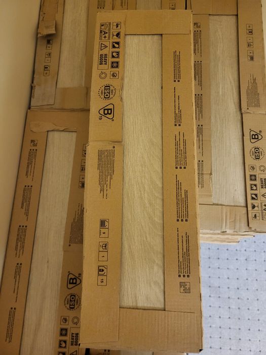 Nowe płtytki 80m2; 59,5 x 18,5 cm; wygląd jasne drewno