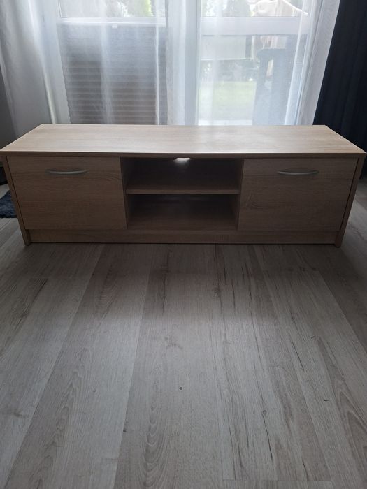 Niska szafka pod tv