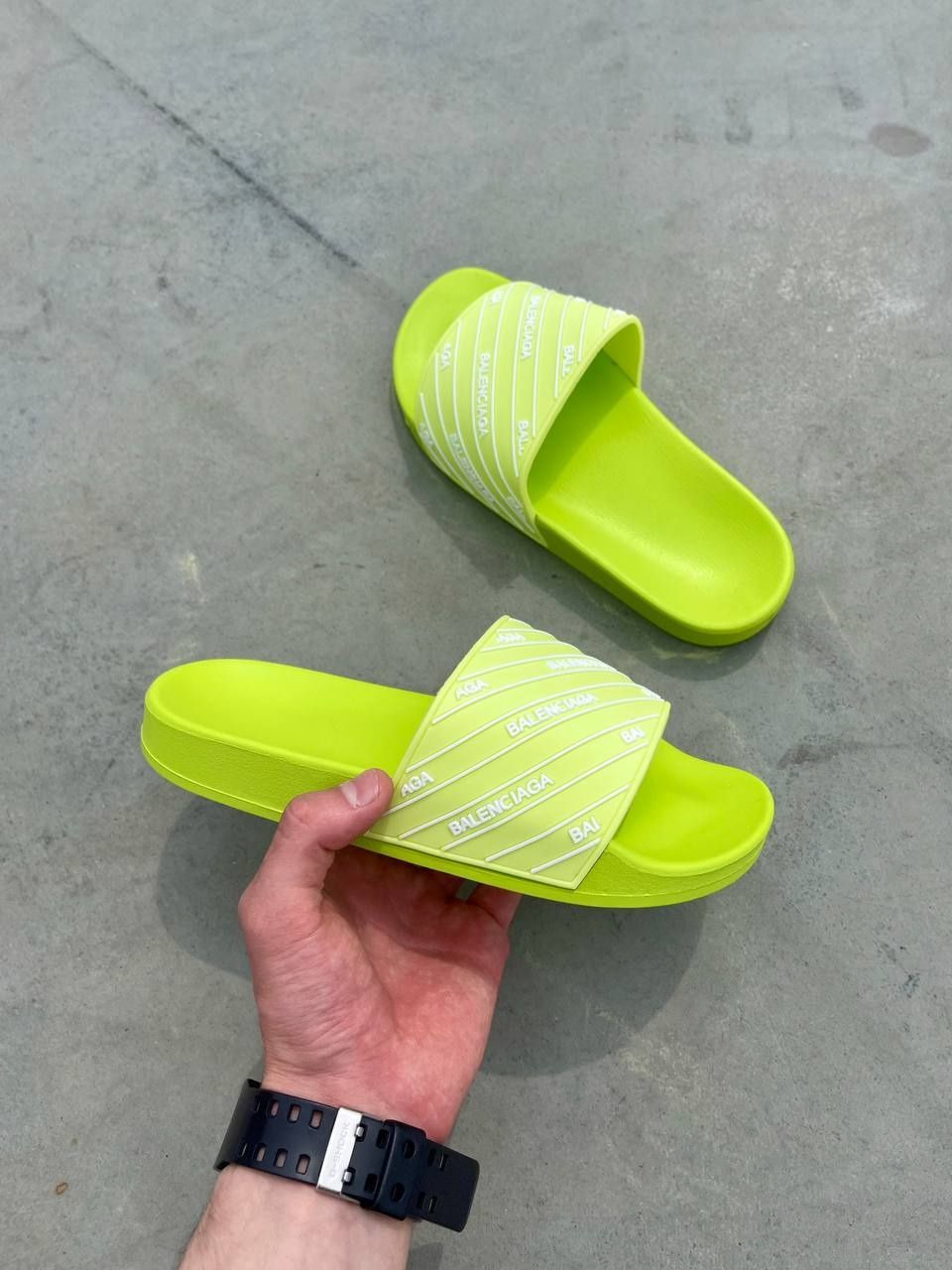 Жіночі шльопанці Balenciaga Slides Small Logo ‘Neon Green’