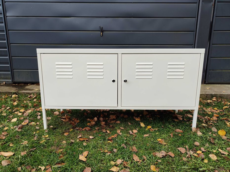 Biała metalowa szafka biurowa