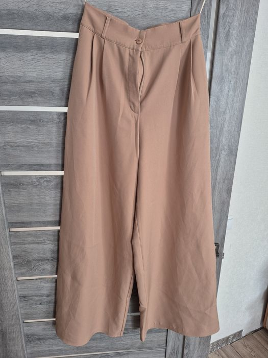 Штани кльош бежеві