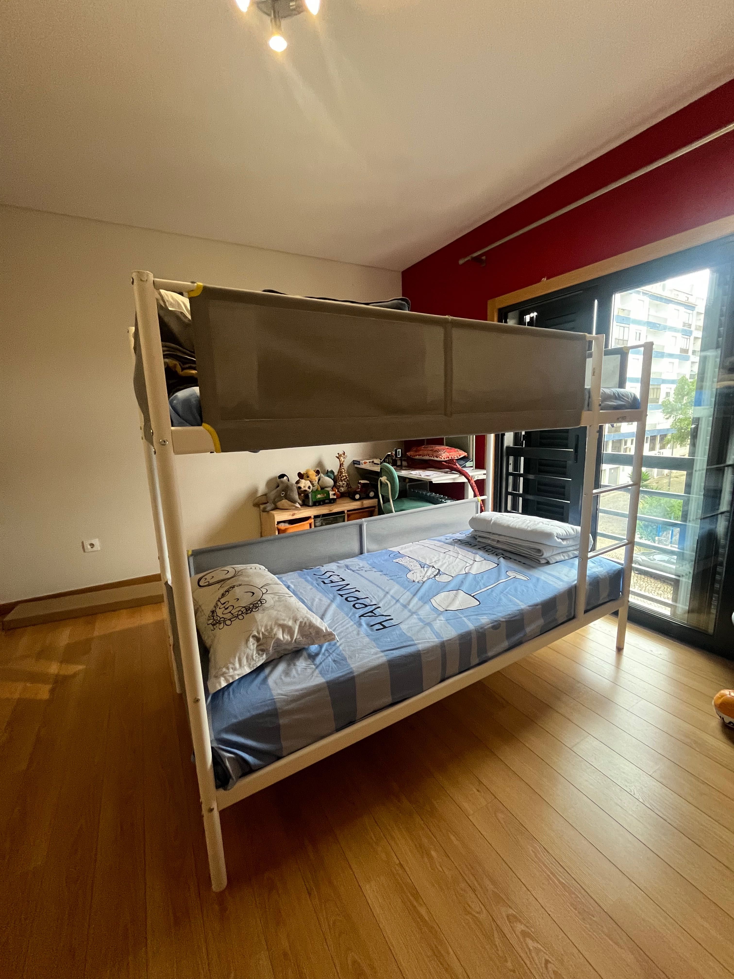Bunk Bed de metal com Colchões