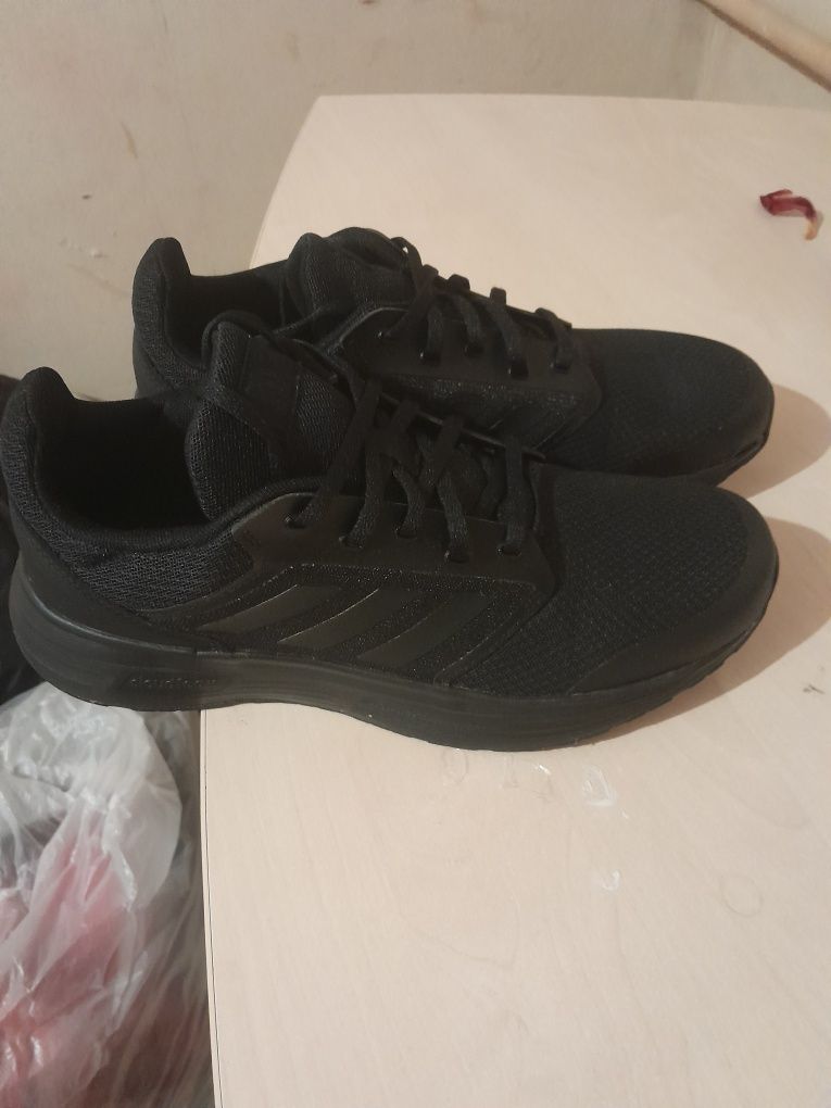 Продам летние кросовки adidas