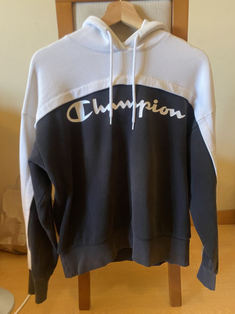 Sweat preta e branca da Champion
