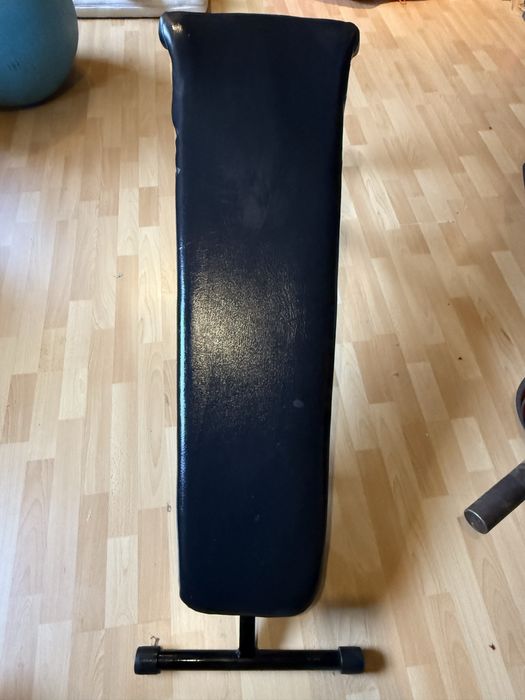 ławeczka do brzuszków