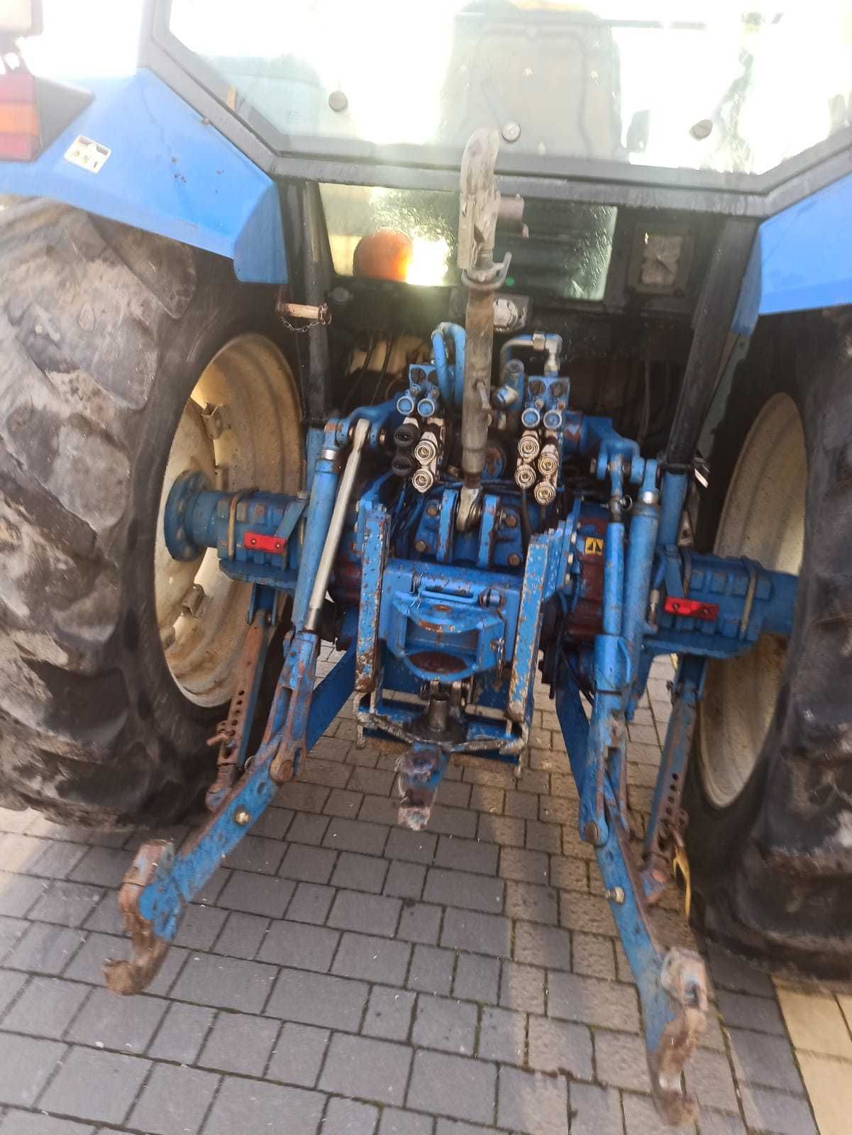 Ciągnik traktor Ford 8340 sprowadzony obciążniki new holland