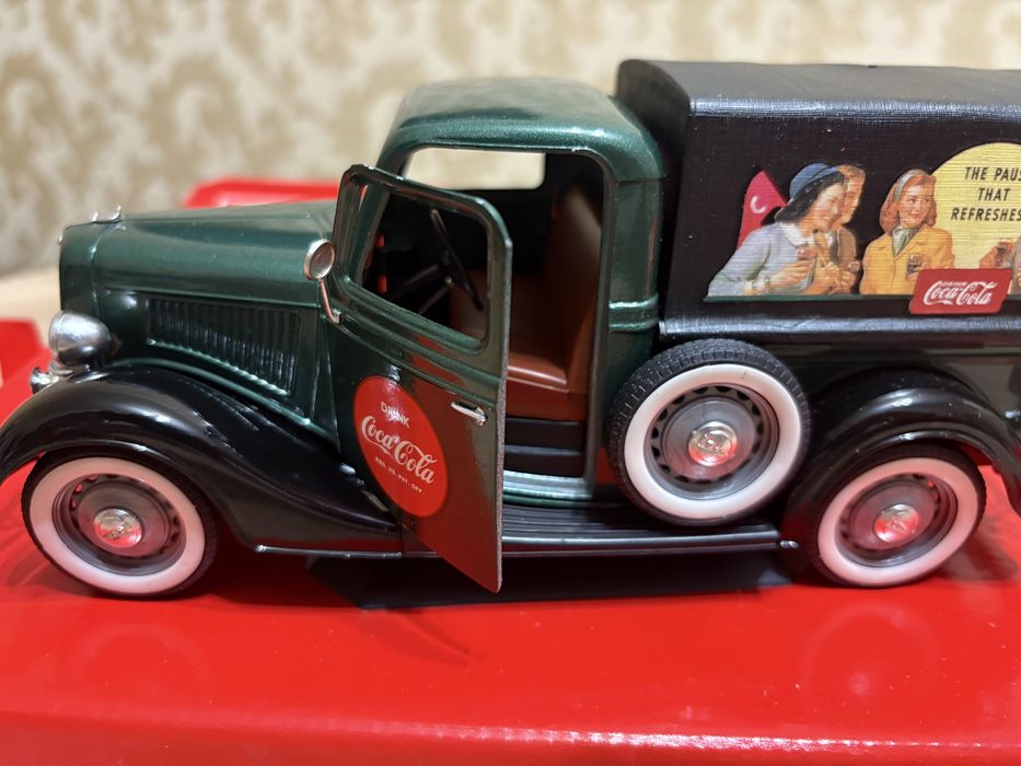 Винтажный грузовик машинка Coca Cola металлический