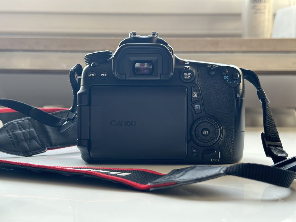 Canon 70d + 4 обєктива EFS 55-200/ EFS 18-55 /EF 50 1:1.8/ EF 50 1:1.4