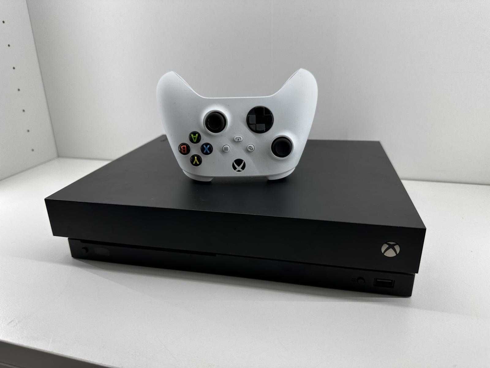 Konsola XBOX ONE X 1TB Komplet