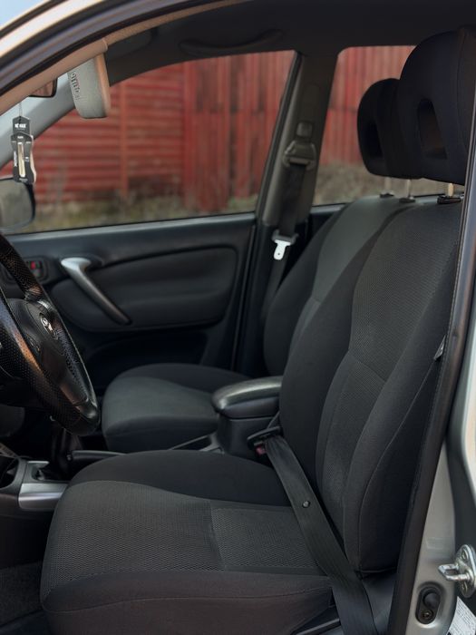 Toyota RAV четыре полный привод