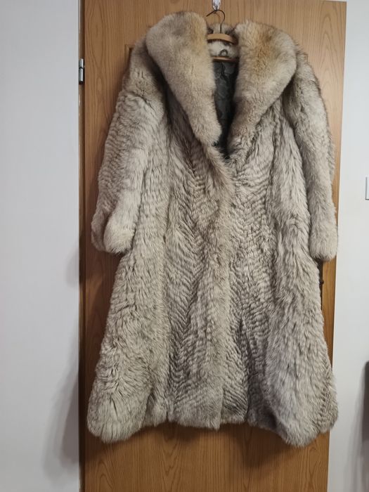 Przepiękne , naturalne długie futro z białego lisa rozm. L-XL Vintage