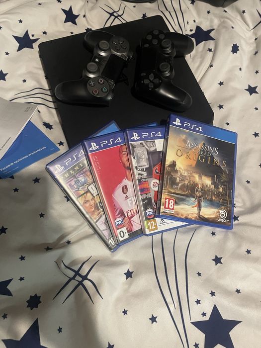 Продам playStation 4 slim