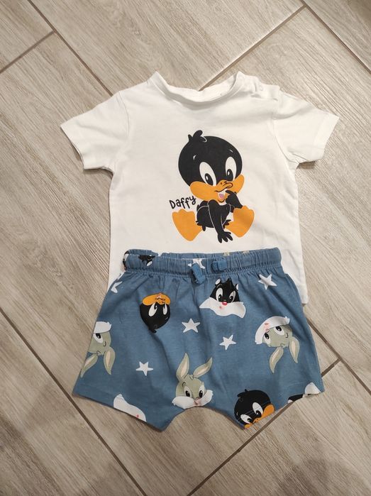 Komplet koszulka spodenki Sinsay 74