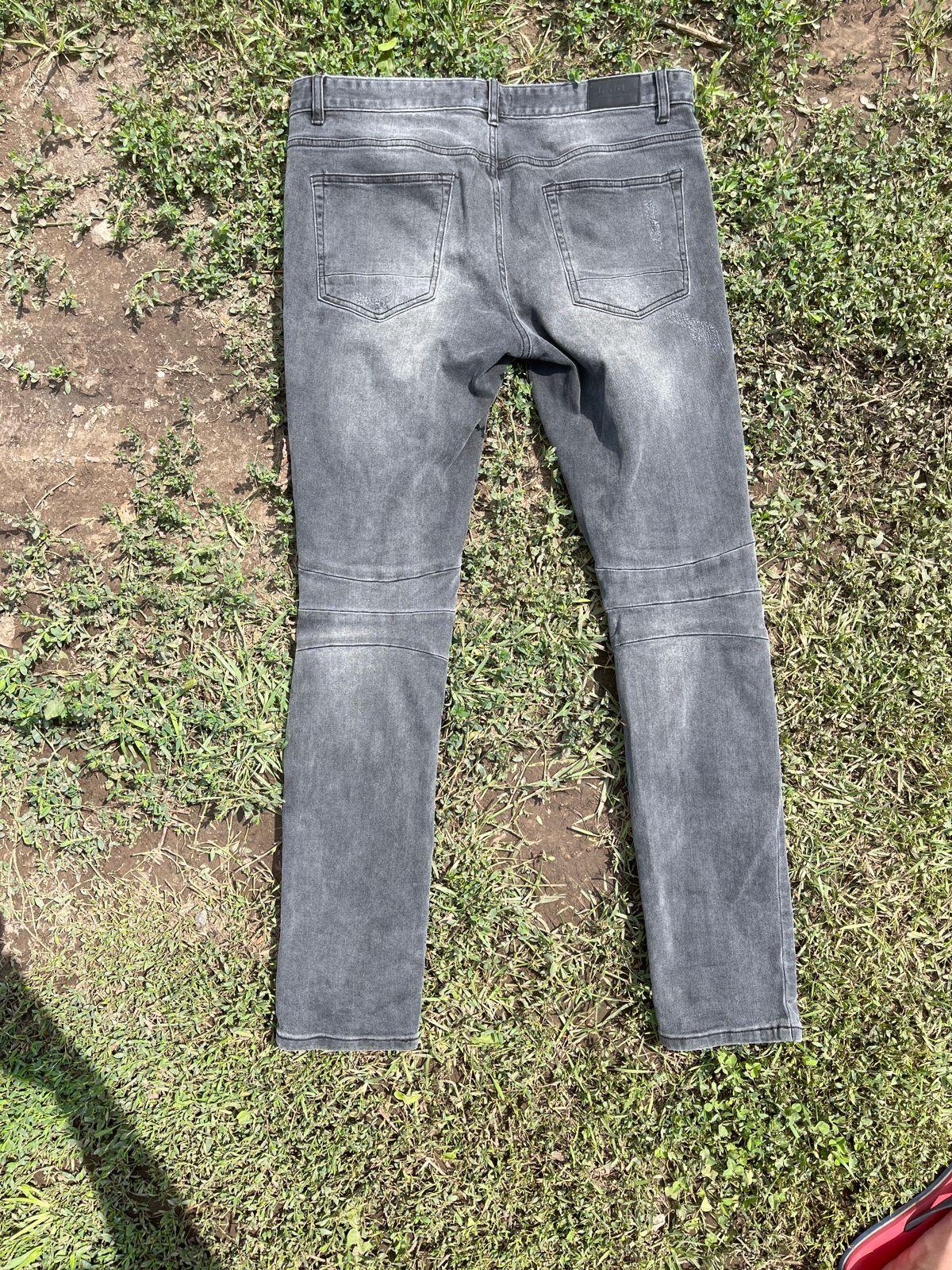 Джинсы  слим фит,drill drip gra gra