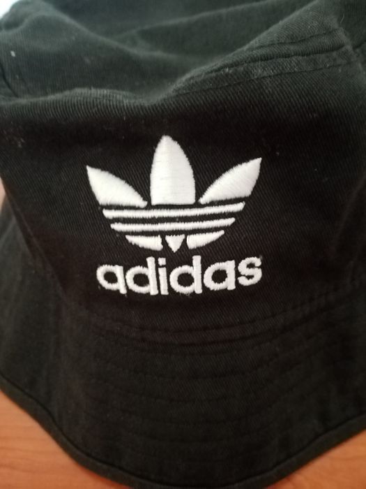 Bucket  Hat Adidas (chapéu)
