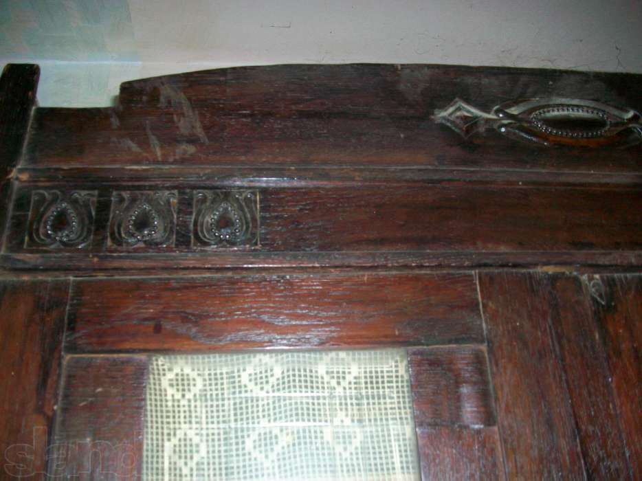 Старинный шкаф конца 19-начала 20 века