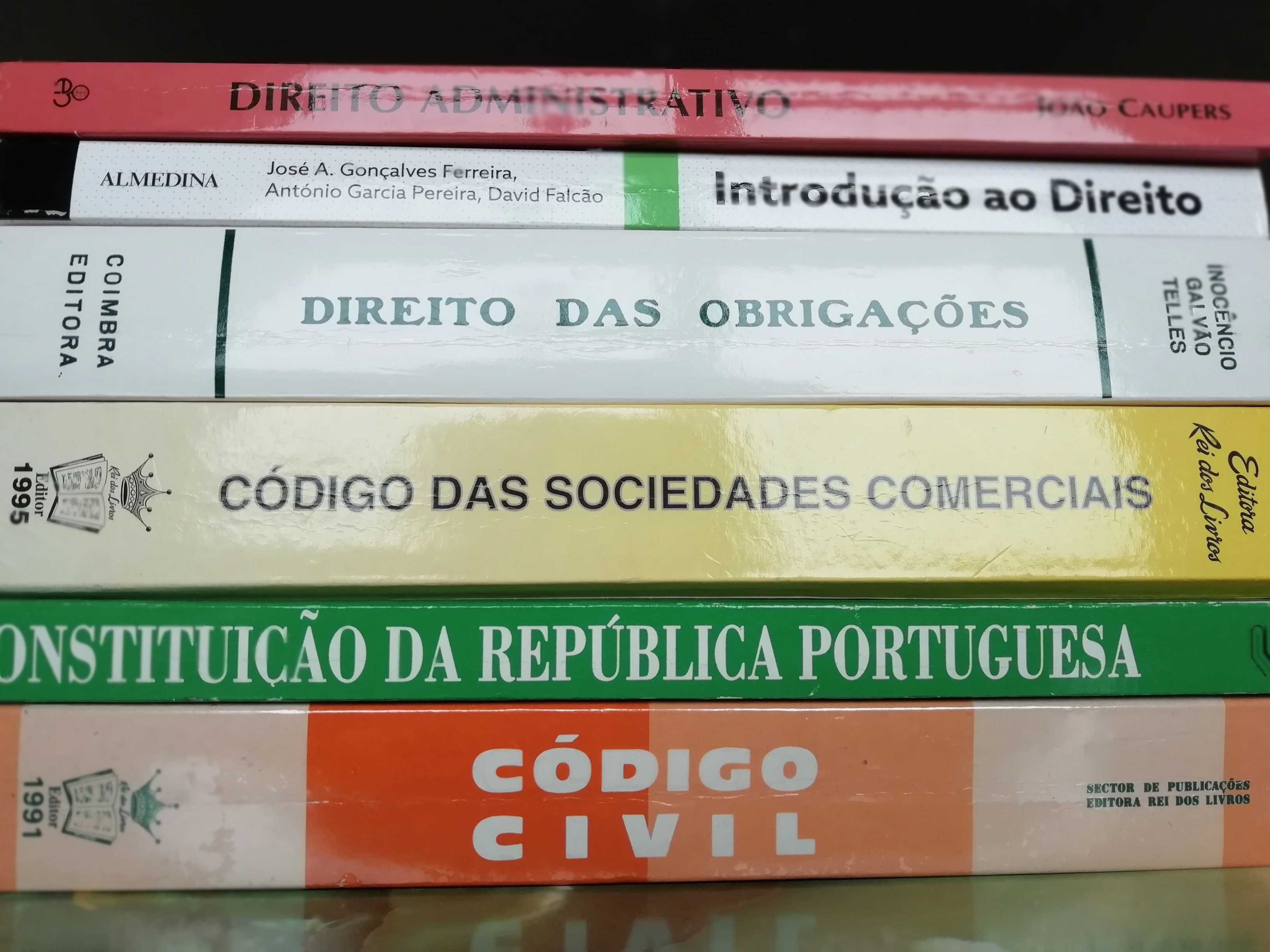 Livros de Direito - CRP, CC, CSC, D Obrig, D Administ, Introd Direito